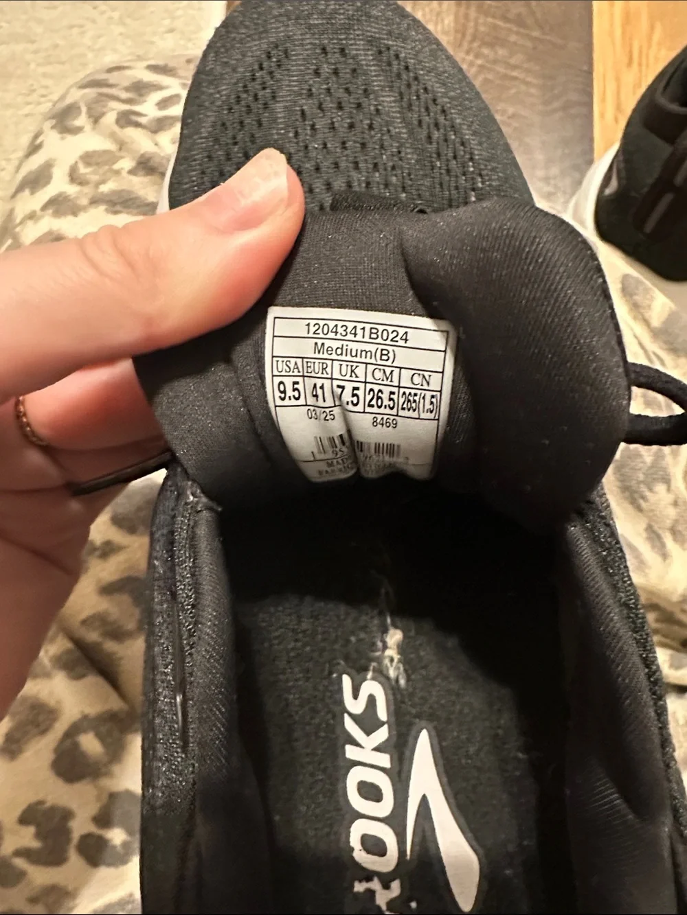 Brooks Women's Black and White Running Sneakers